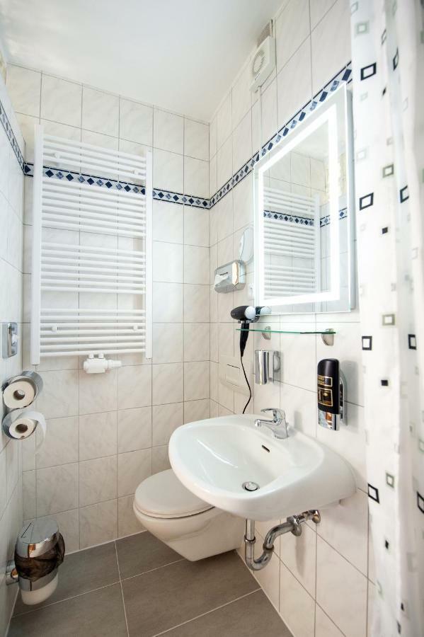 Hotel Bluechertal Bacharach Luaran gambar